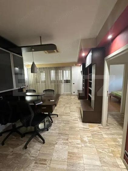 Apartament cu 3 camere semidecomandat în Nord