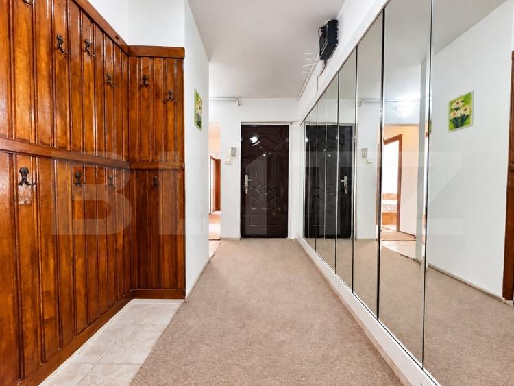 Apartament cu 3 camere decomandat, mobilat în Ghimbav