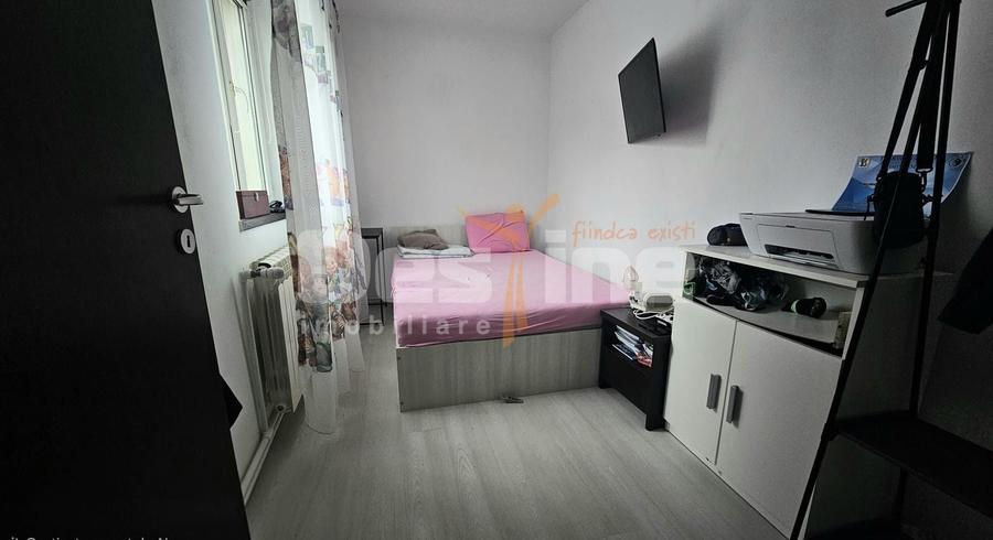 Apartament cu 4 camere semidecomandat în Inel II