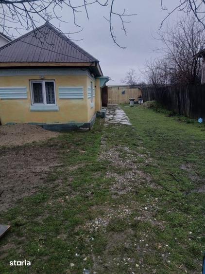 Casă cu 3 camere cu Teren 544 Mp în Robănești
