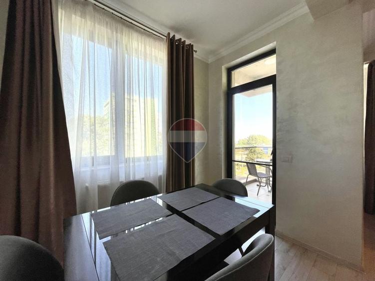 Apartament cu 2 camere decomandat, mobilat în Central