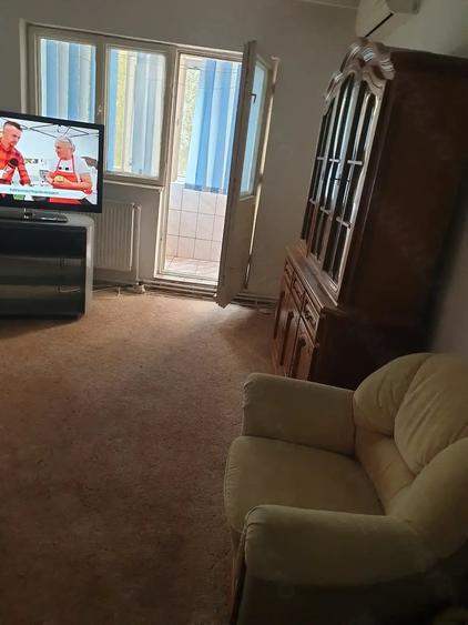 Apartament cu 2 camere decomandat în Sud