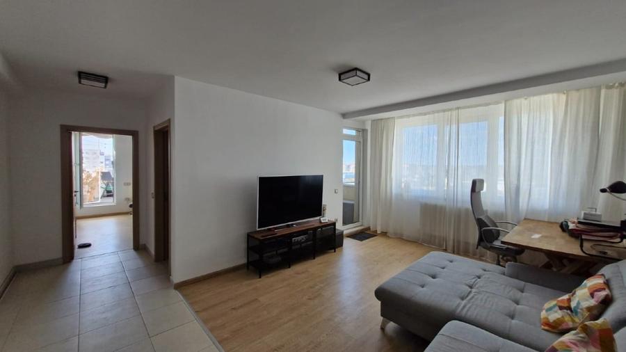Apartament cu 2 camere semidecomandat, mobilat în Militari