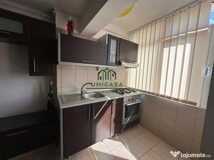 Apartament cu 3 camere decomandat în Ostroveni
