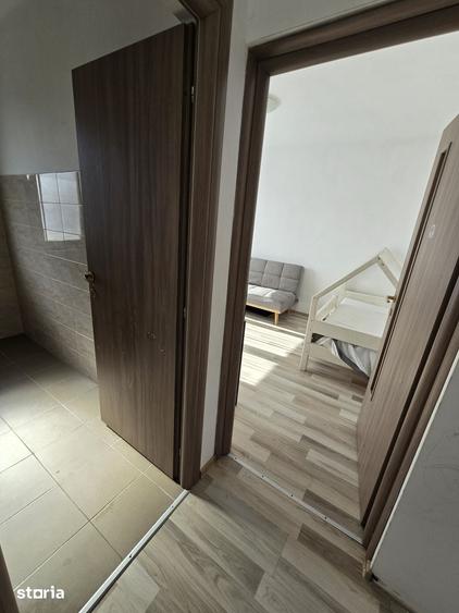 Casă cu 4 camere cu Teren 140 Mp în Florești