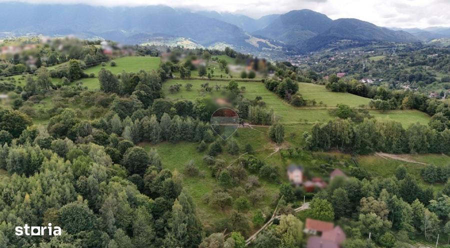 Teren de 2700 mp, în Bran