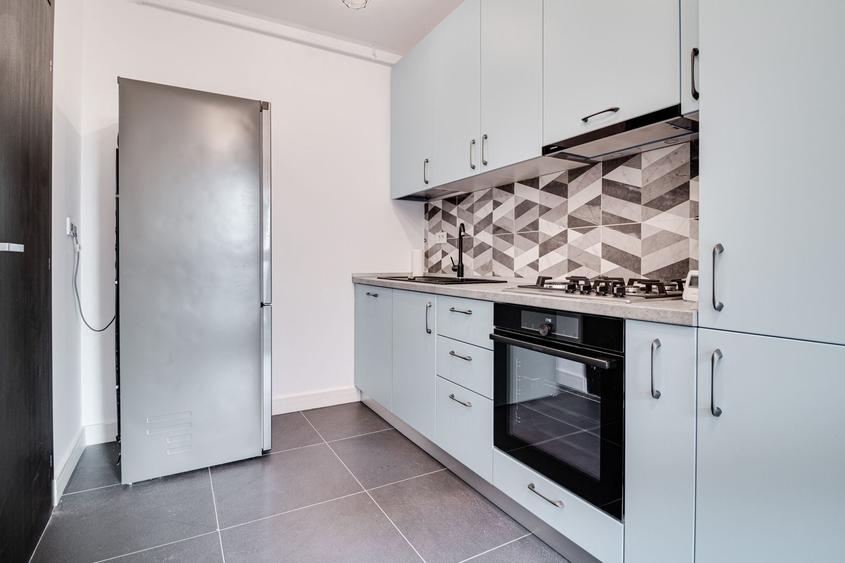 Apartament cu 3 camere semidecomandat în Pipera