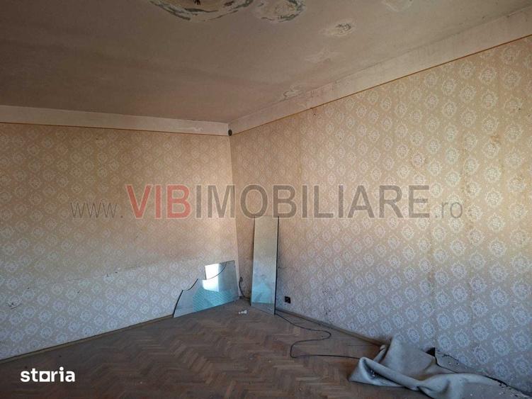 Apartament cu 3 camere decomandat în Soarelui