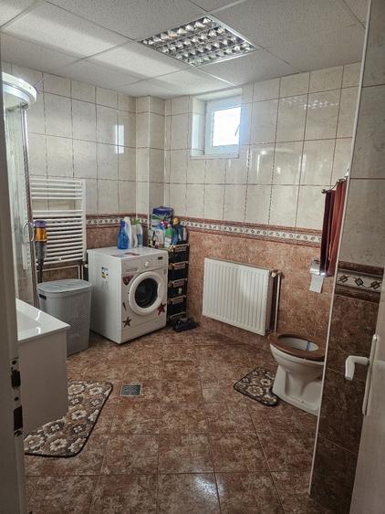 Casă cu 4 camere în Exterior Vest