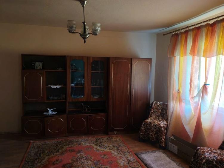 Casă cu 2 camere în Central
