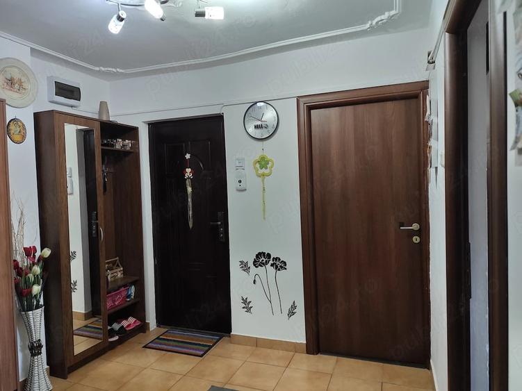 Apartament cu 2 camere decomandat în Gară