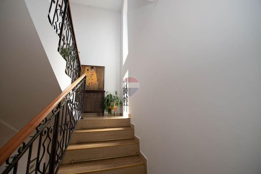Apartament cu 3 camere decomandat, mobilat în Grivița