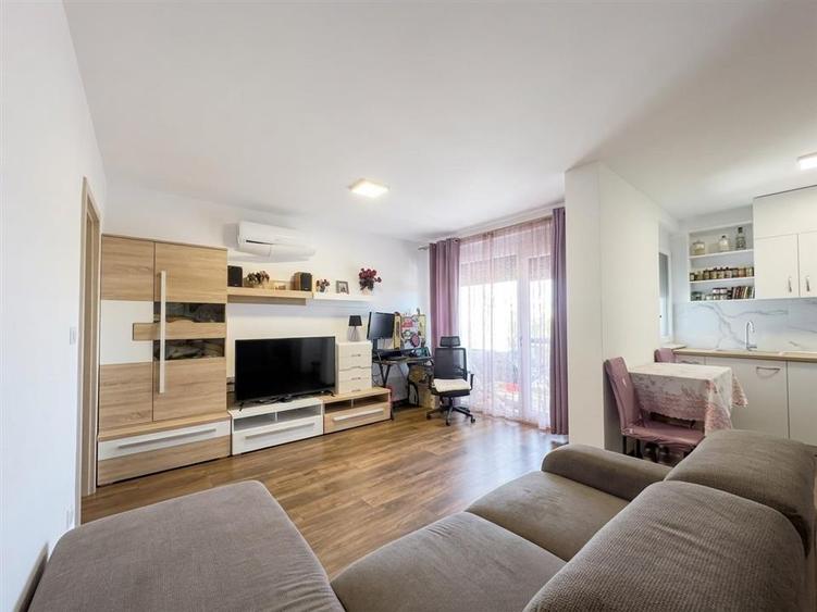 RECO Apartament in bloc nou 2 camere la etaju 2 - 2