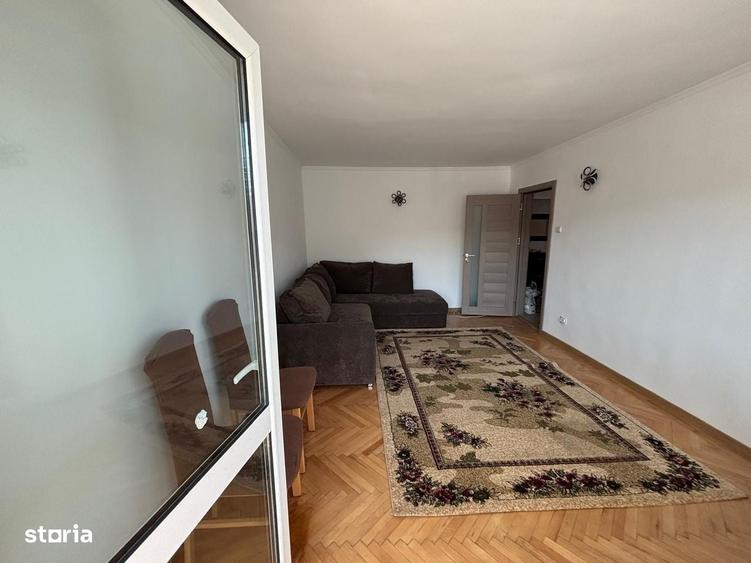 Apartament cu 3 camere decomandat în Dacia