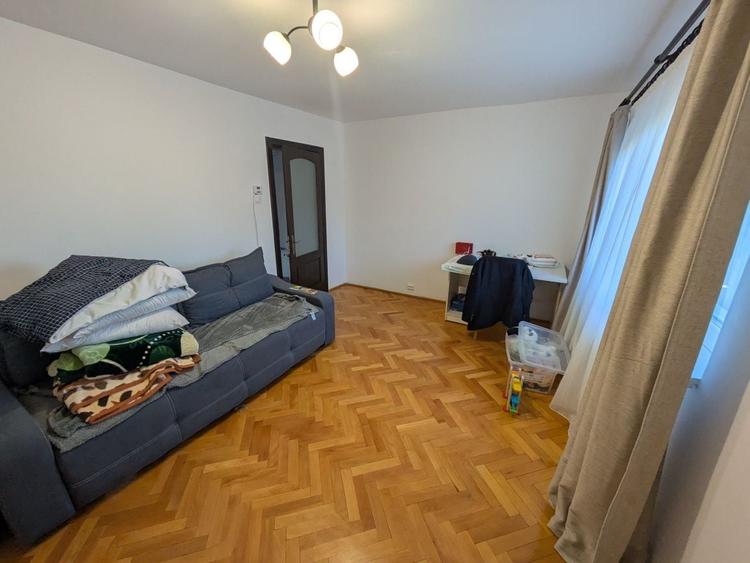 Apartament cu 2 camere decomandat în Zorilor