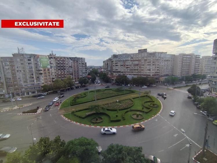 Apartament cu 2 camere decomandat, mobilat în P-ța Mihai Viteazu