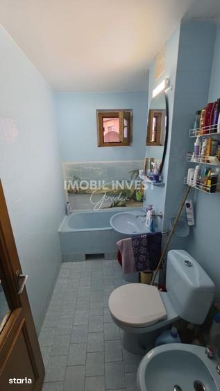 Apartament cu 3 camere în Mihai Viteazu