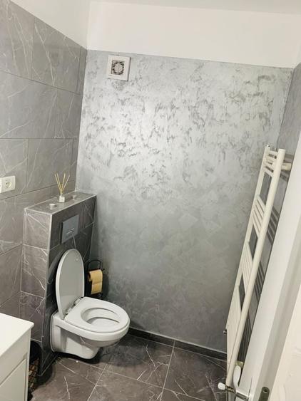 Garsonieră decomandată în Central