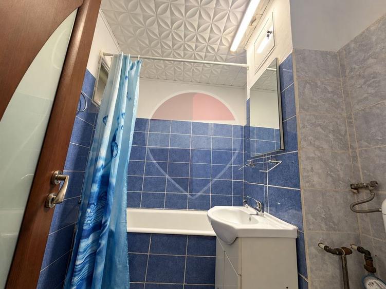 Apartament cu 3 camere decomandat, mobilat în Zețarilor