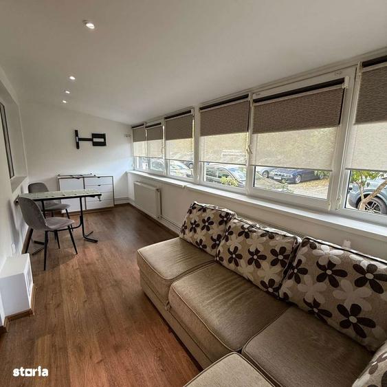 Apartament cu 4 camere, mobilat în Central