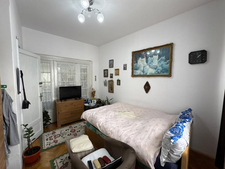 Apartament cu 4 camere în Gara de Nord