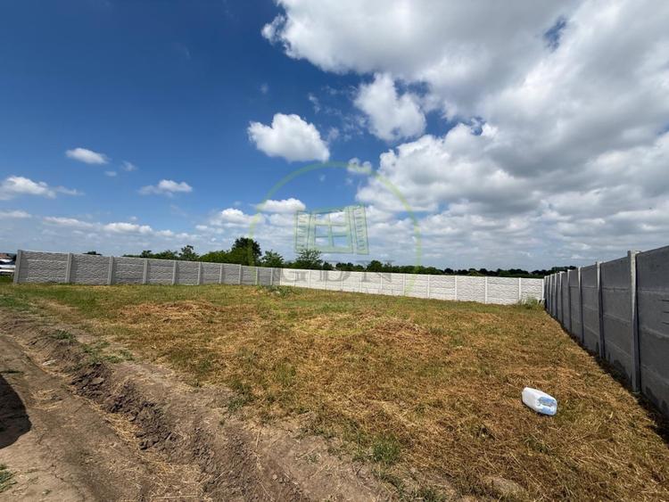 Teren Construcții intravilan de 472 mp, în Malu Mare