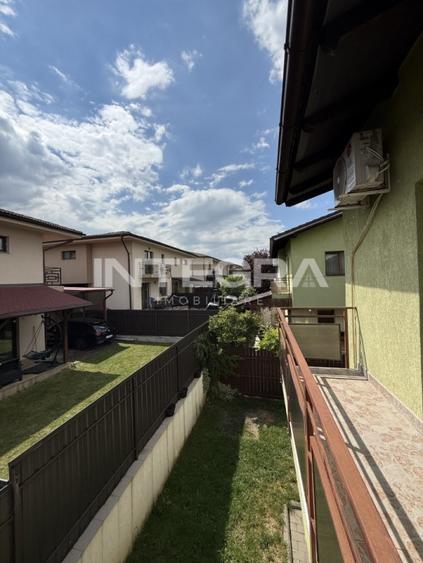 Duplex cu 4 camere cu Canalizare în Florești