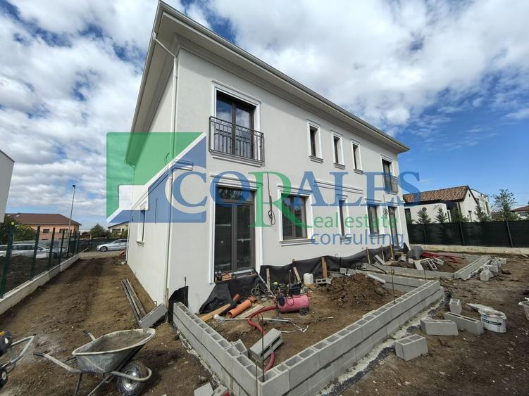 Duplex cu 4 camere cu Canalizare în Dumbrăvița