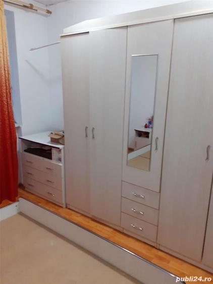Apartament cu 3 camere semidecomandat în Popești