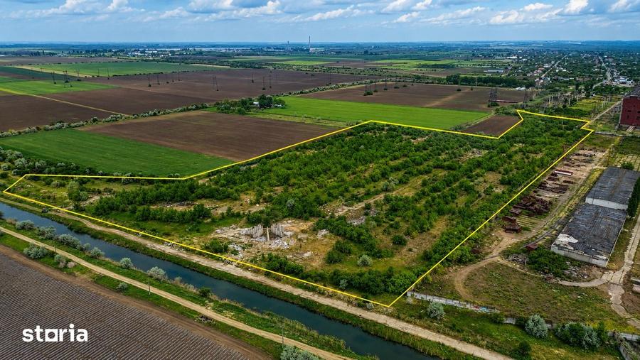 Teren de 85000 mp, în Chiscani