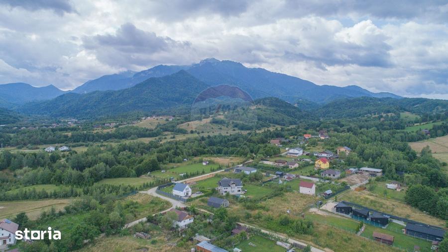 Teren de 1000 mp, în Glăjărie