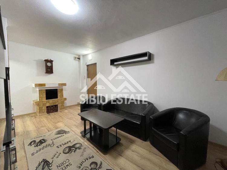 Apartament cu 3 camere decomandat, mobilat în Central