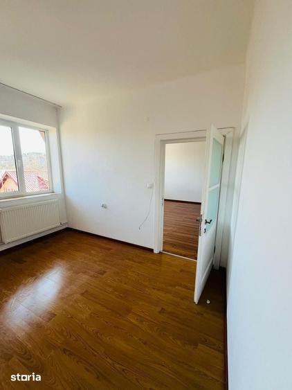 Apartament cu 2 camere decomandat în Hărmanului
