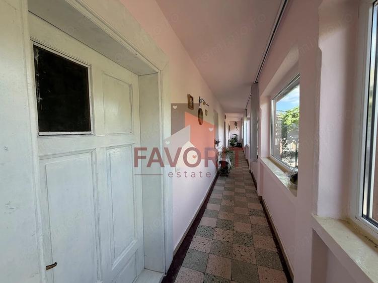 Casă cu 4 camere cu Teren 1514 Mp în Ianova