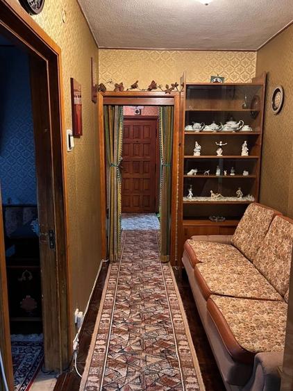 Apartament cu 3 camere decomandat, mobilat în Tineretului