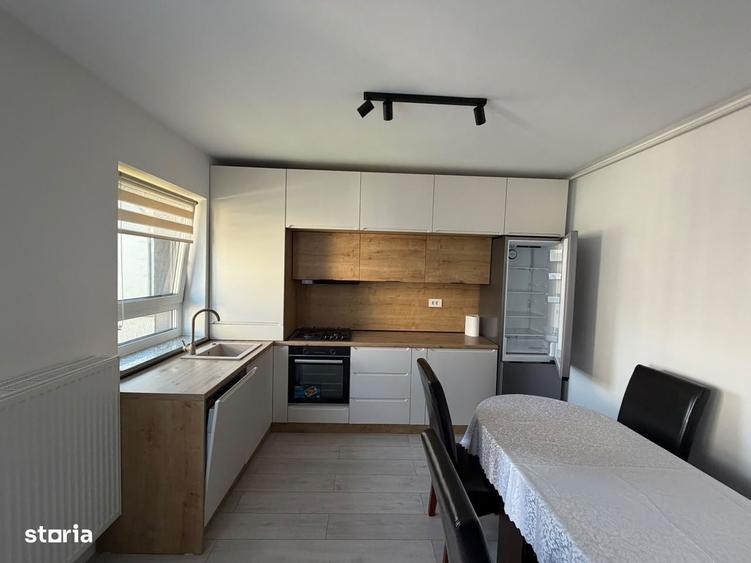 Apartament cu 3 camere în Tractorul
