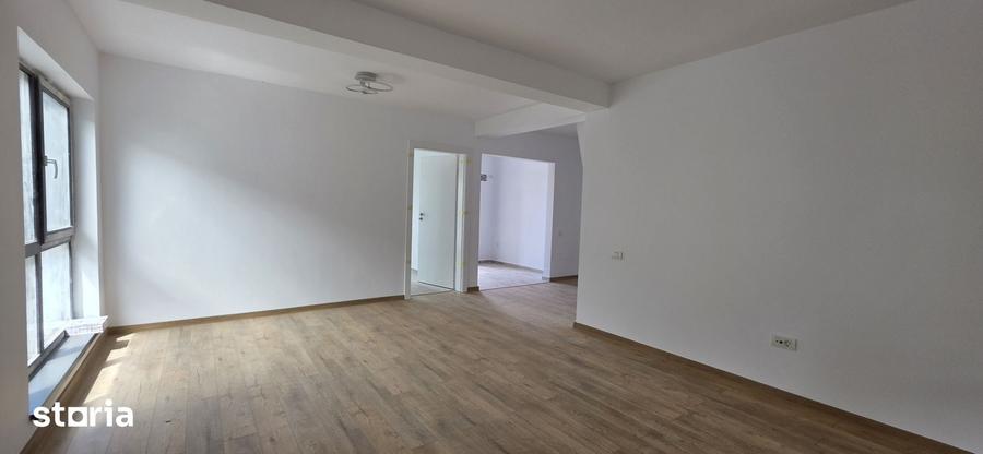 Casă cu 4 camere cu Teren 400 Mp în Domnești