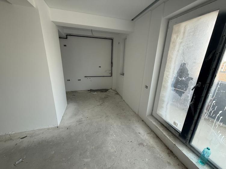 Apartament cu 2 camere decomandat în Tomis Plus
