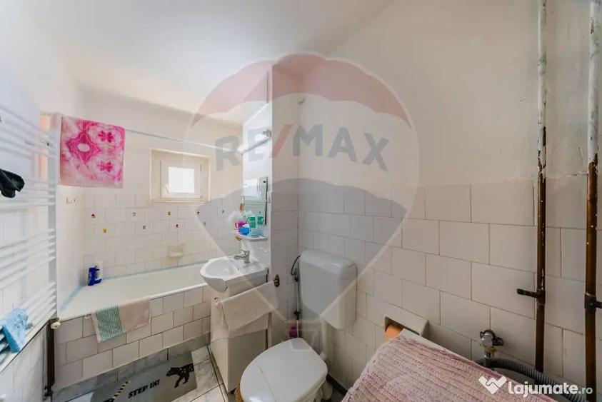 Apartament cu 2 camere semidecomandat, mobilat în Boul Roșu