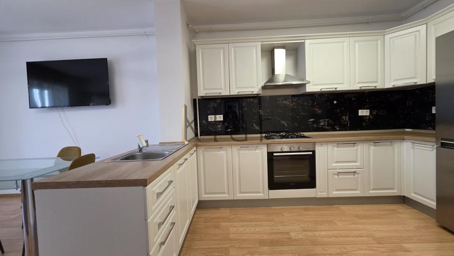 Apartament cu 2 camere semidecomandat, mobilat în Borhanci