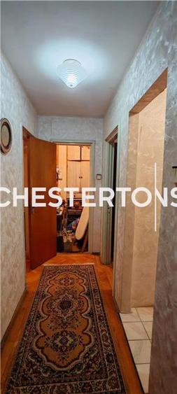 Apartament cu 3 camere semidecomandat în Drumul Taberei