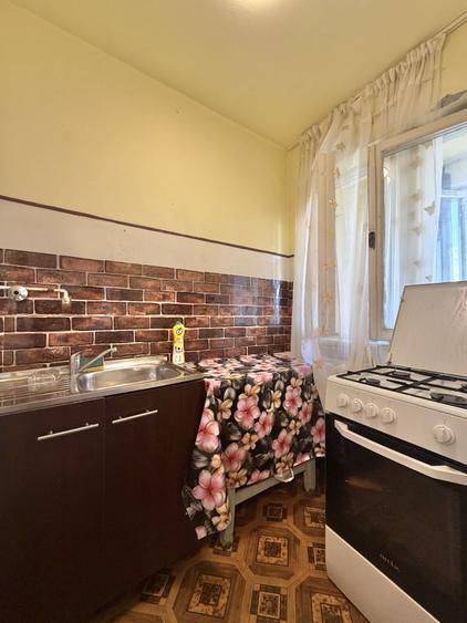 Garsonieră decomandată în Complex Studențesc