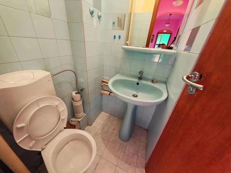 Apartament cu 4 camere decomandat în Cetății