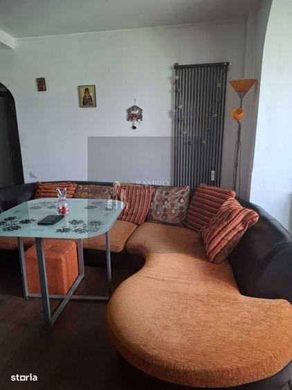 Apartament cu 3 camere semidecomandat în Central