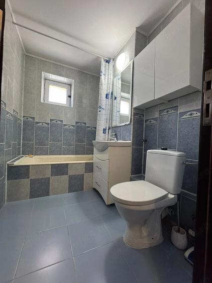 Apartament cu 3 camere decomandat în Burdujeni