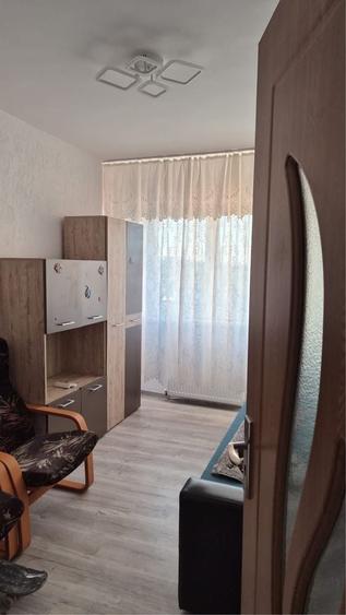 Vind Apartament doua camere mobilat - 3