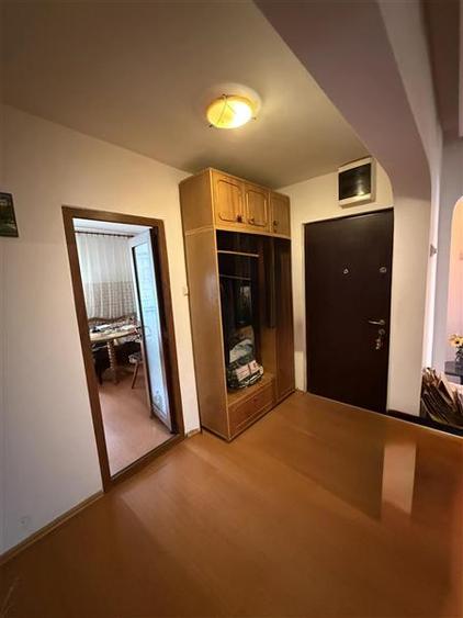 Apartament cu 4 camere decomandat în Inel II