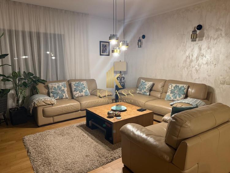 Casă individuală cu 8 camere cu Canalizare în Odăi