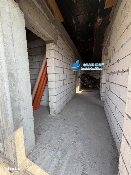 Casă cu 8 camere cu Teren 500 Mp în Clinceni