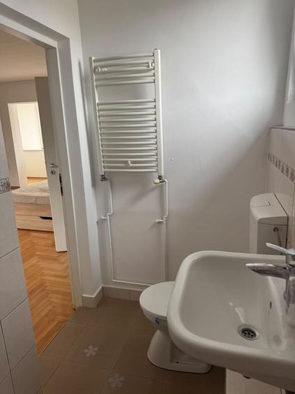 Garsonieră decomandată în Bartolomeu